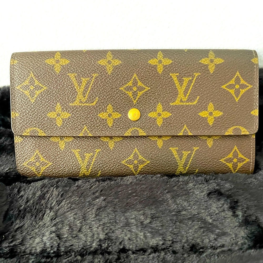 Authentic Louis Vuitton monogram two pocket wallet